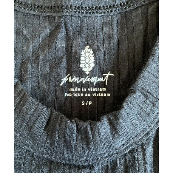 FP Movement Womens S Tank Black Ribbed Crop High Neck NWT K7 - Picture 3 of 9